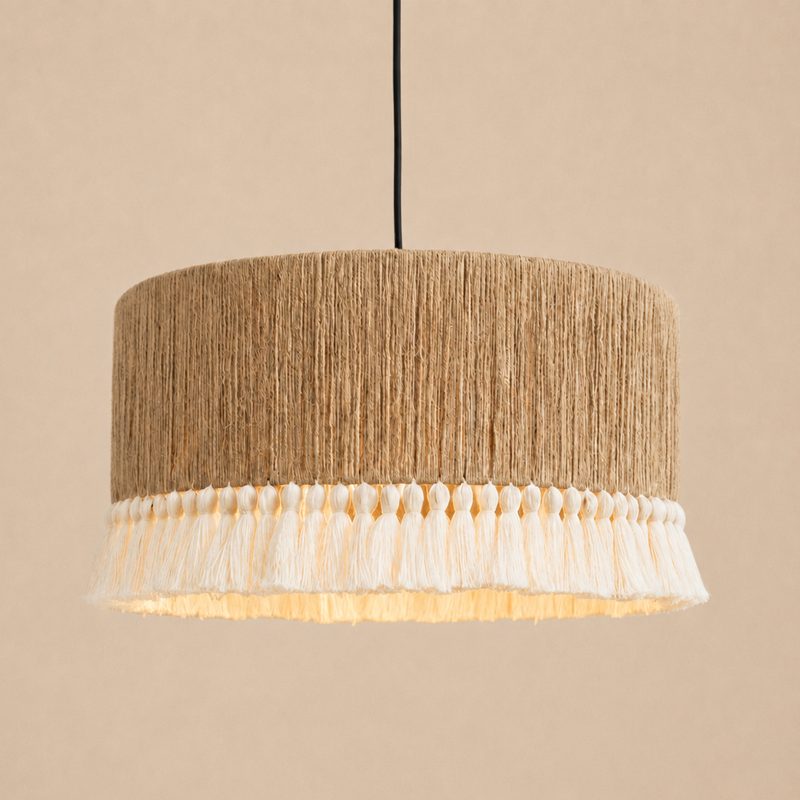 Pom-pom lamp